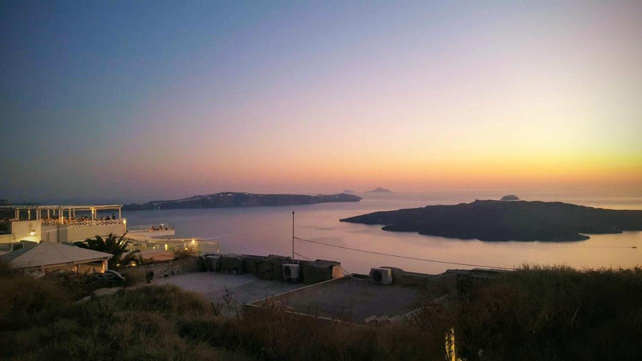 Santorini Pleasure Studios Fira (Santorini) Exterior photo