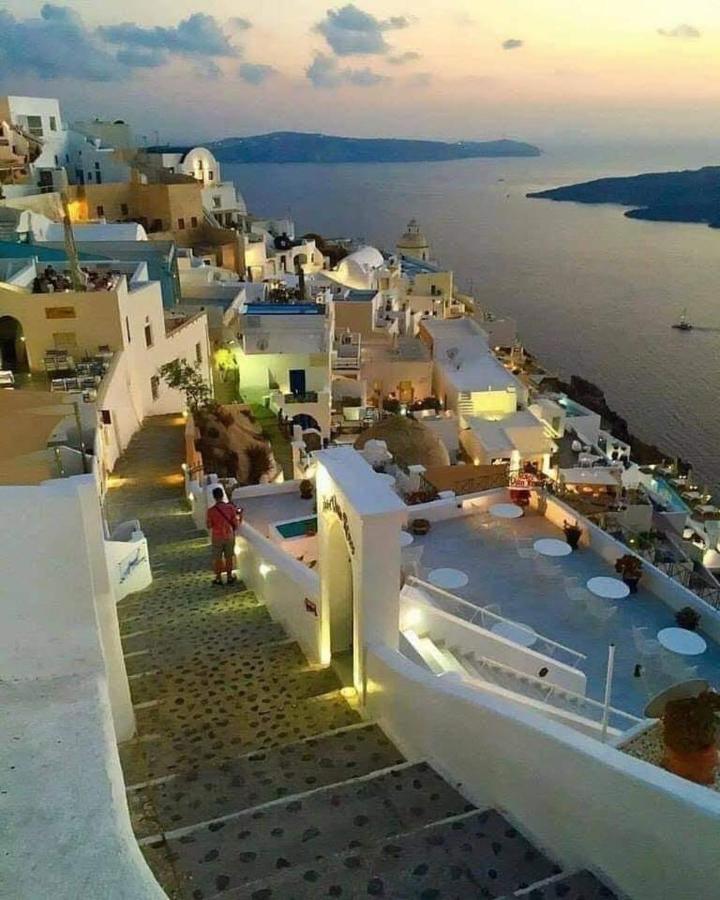 Santorini Pleasure Studios Fira (Santorini) Exterior photo